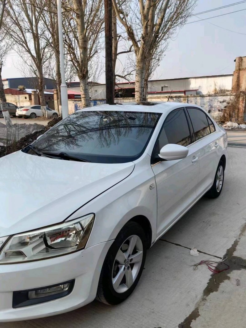 保定15年大众桑塔纳2