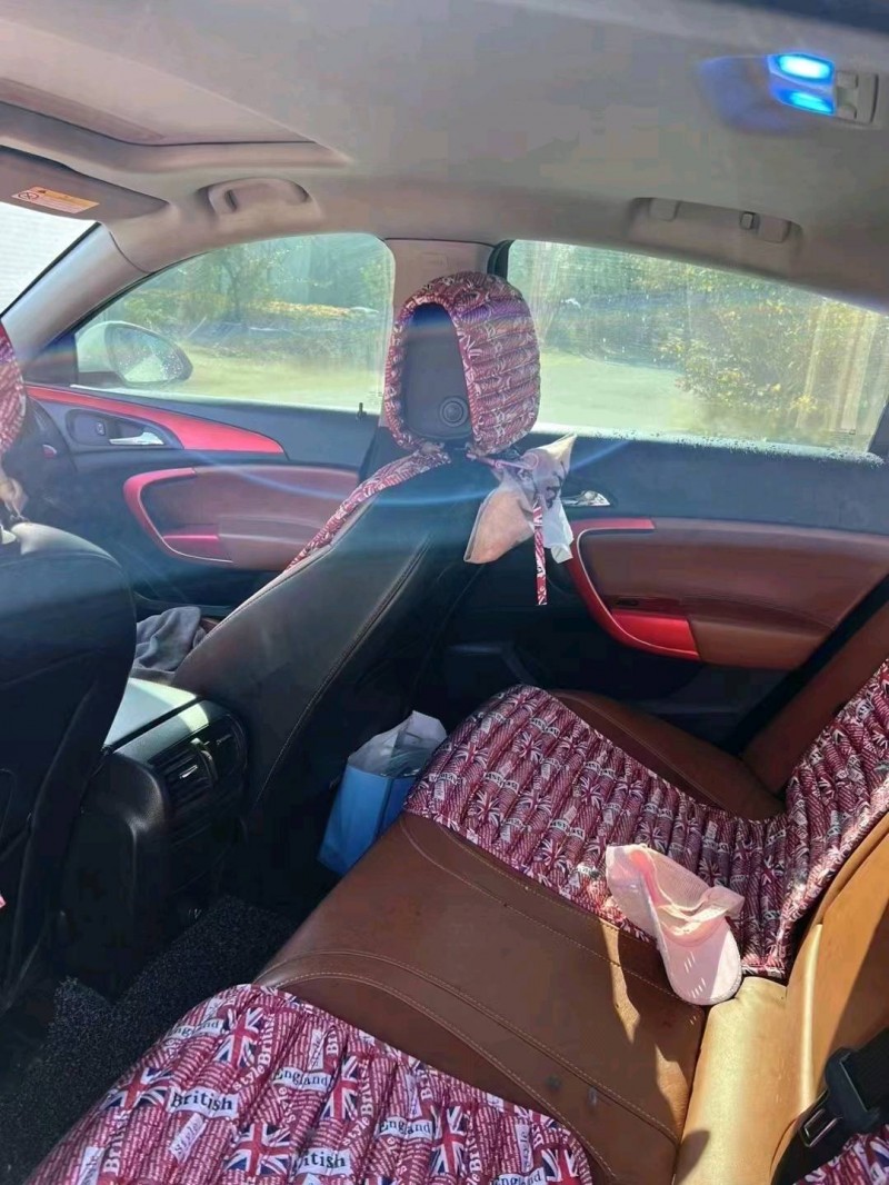 枣庄15年别克君威5