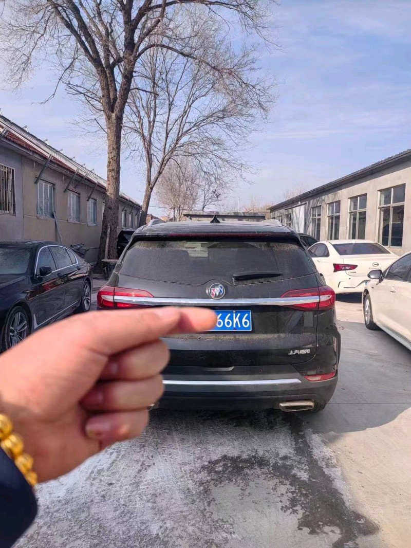 枣庄20年别克昂科旗6