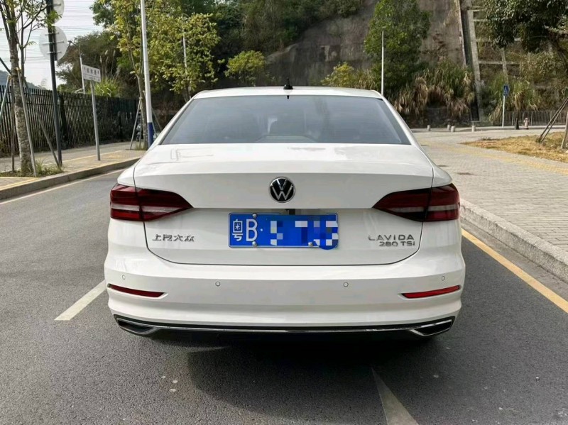 广州21年大众朗逸9