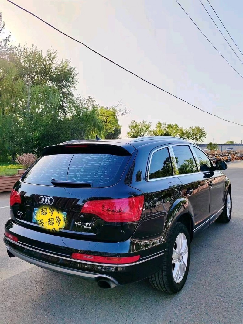 北京13年奥迪Q77