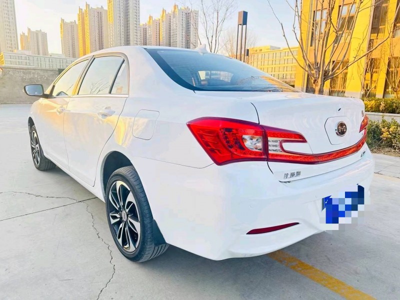 北京17年比亚迪秦7