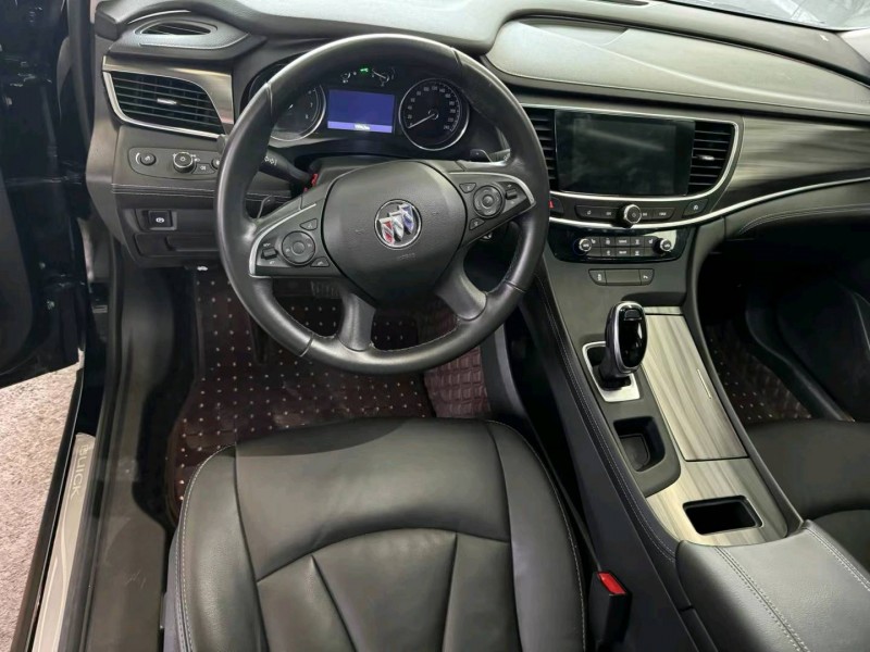 重庆23年别克君越5