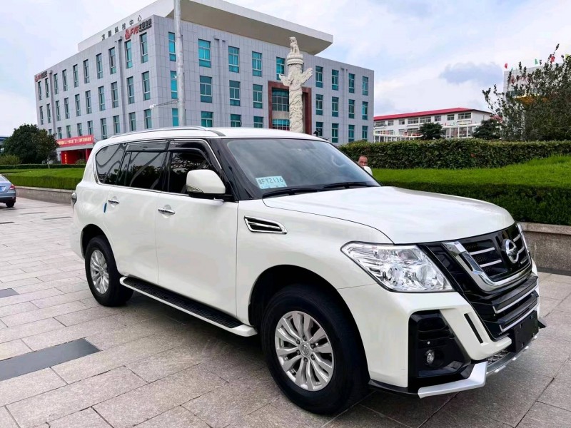 东营19年日产途乐2