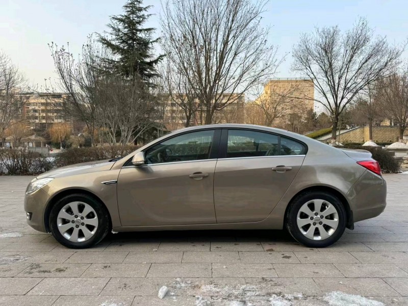 邢台13年别克君威8