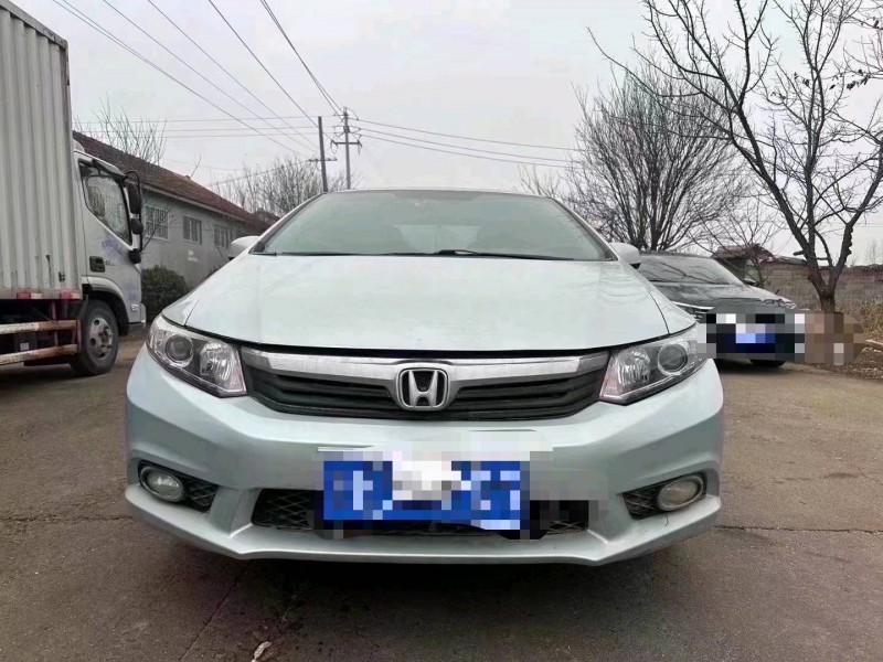 青岛11年本田思域1