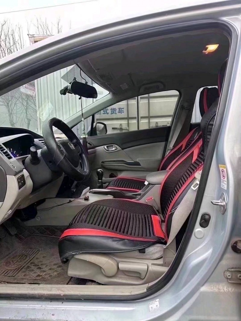 青岛11年本田思域5