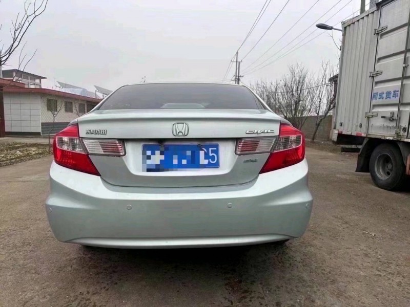 青岛11年本田思域9