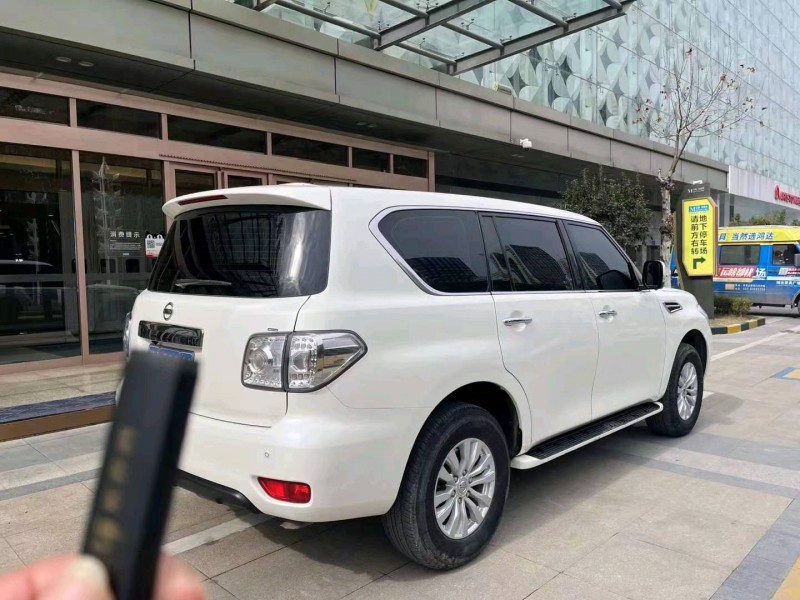 宜昌18年日產途樂8