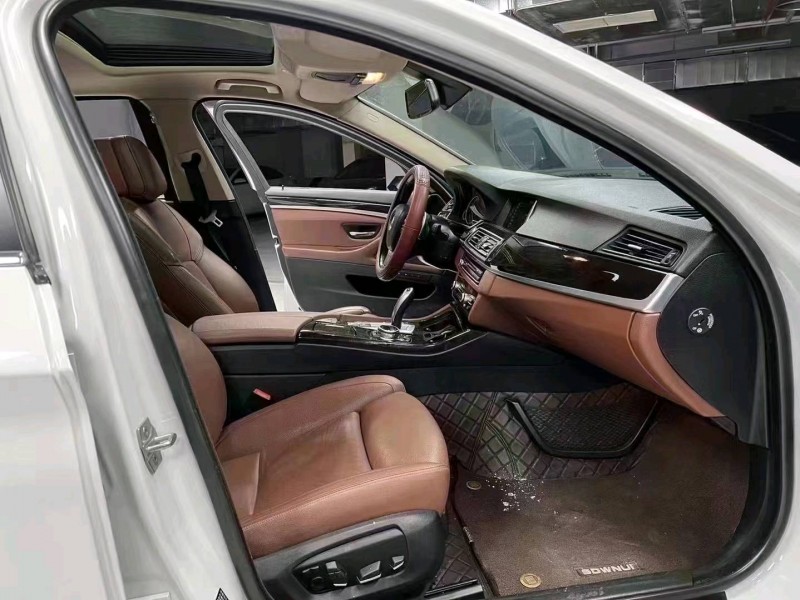 成都15年宝马5系9