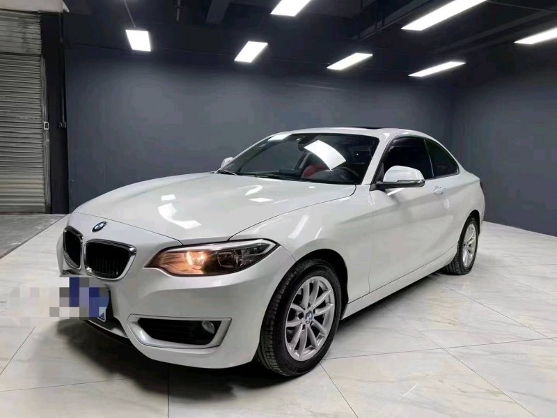 成都18年宝马2系2