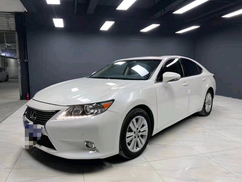 成都14年雷克萨斯ES2