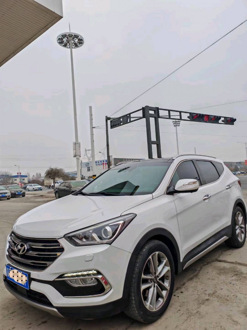 保定17年现代新胜达3