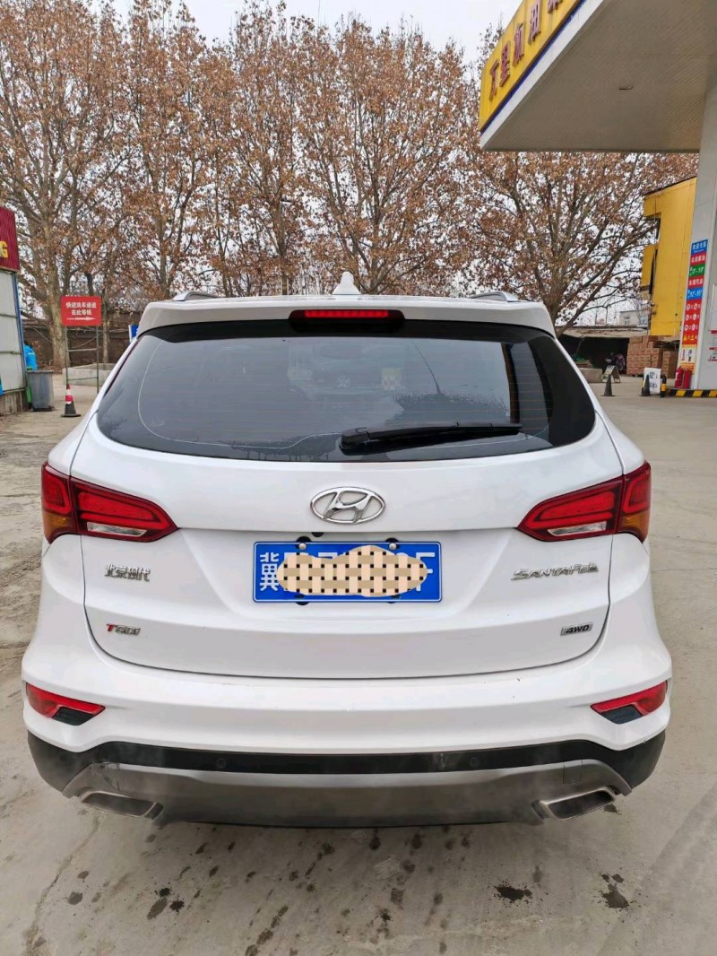 保定17年现代新胜达9