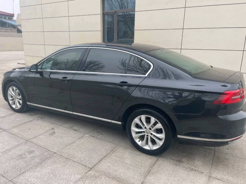 保定17年大众迈腾4