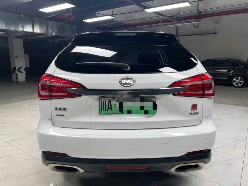 成都16年比亚迪唐8