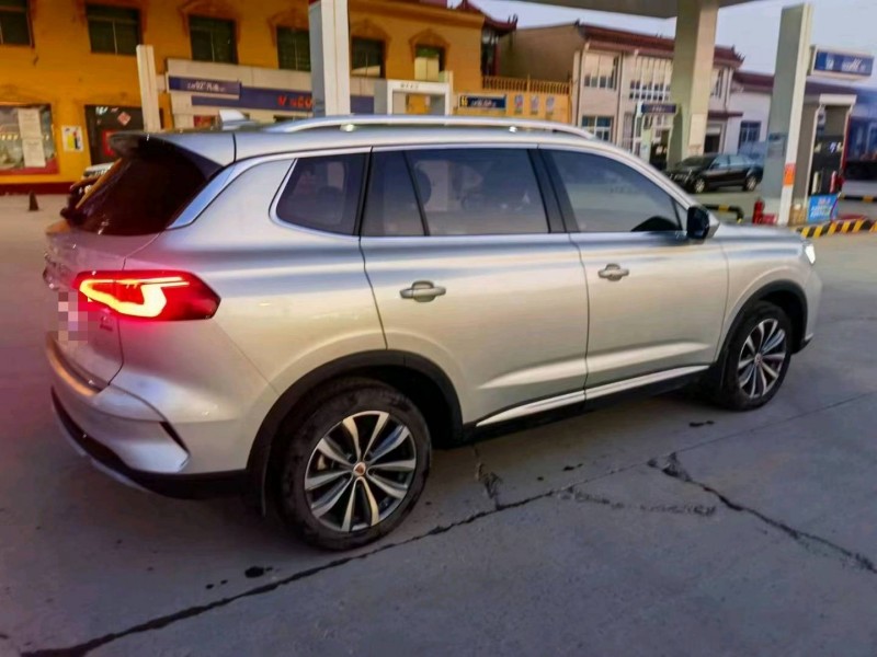 保定20年荣威RX54