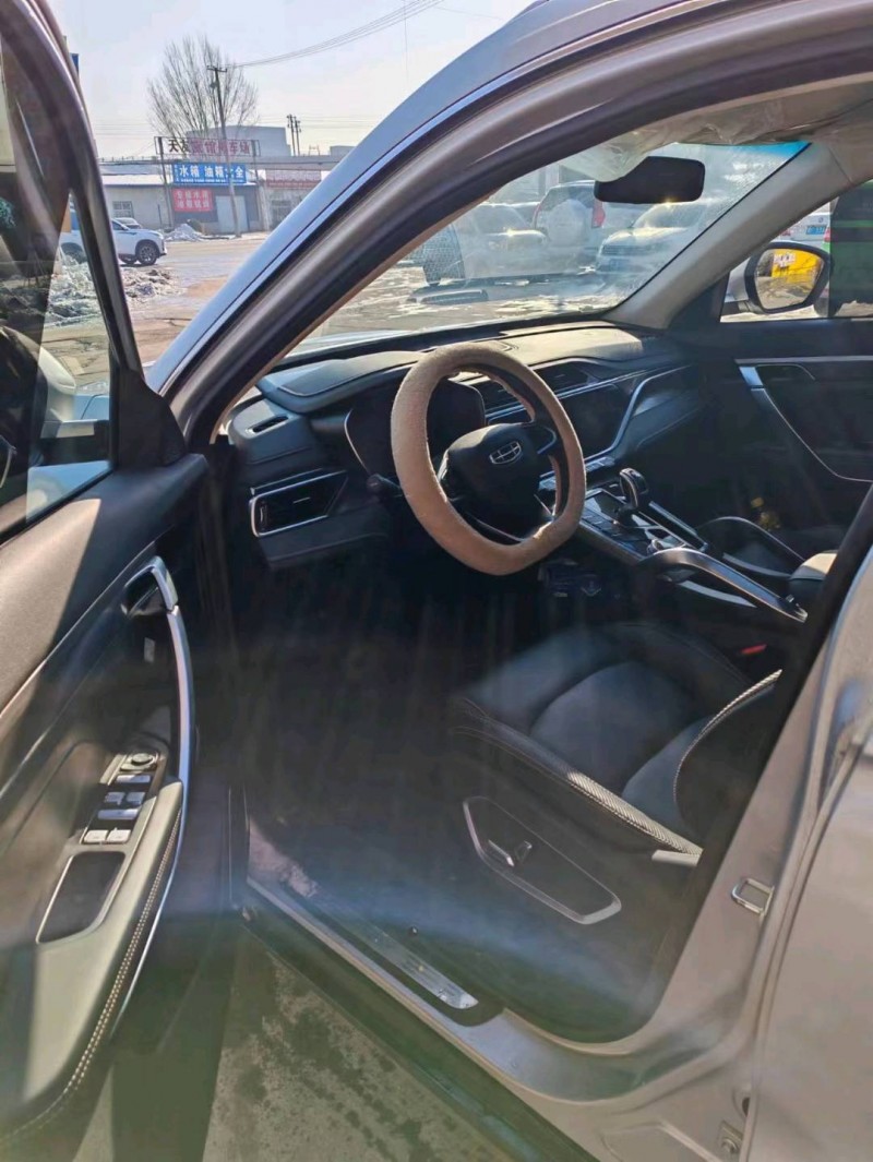 保定21年吉利博越6