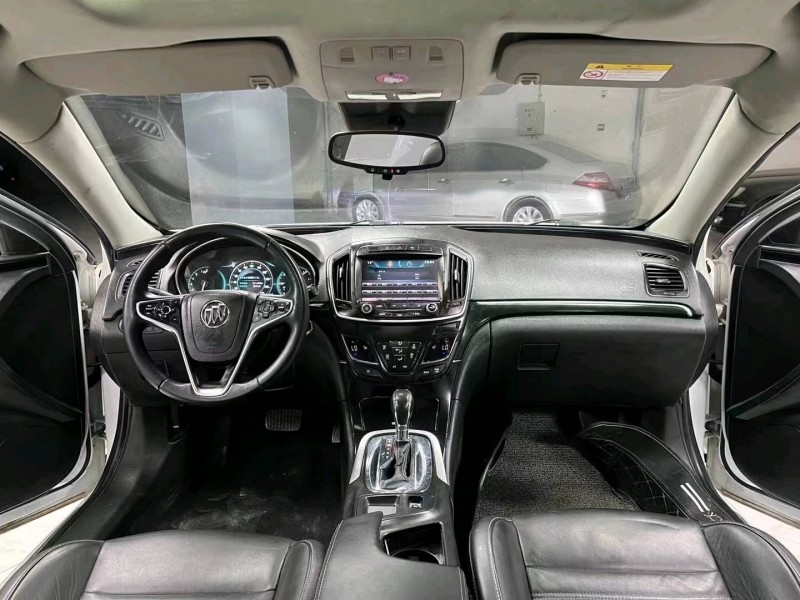 成都15年别克君威5