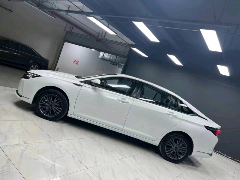 成都22年东风奕炫6