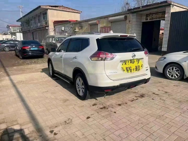 邯郸14年日产奇骏3