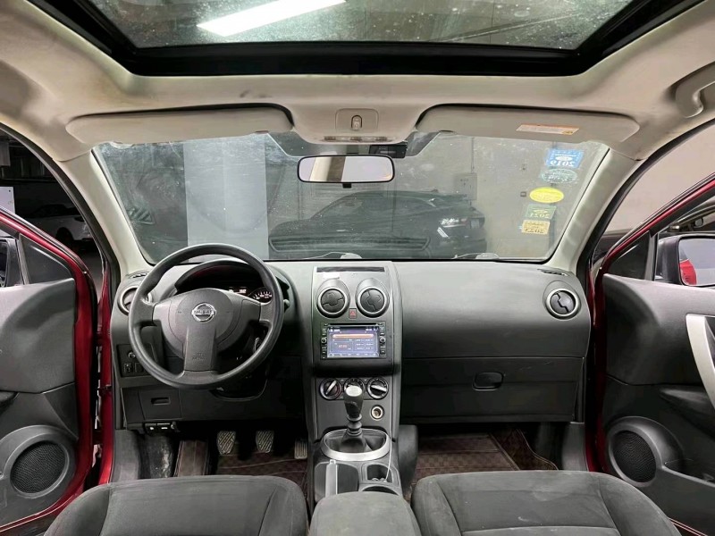 成都15年日产逍客8