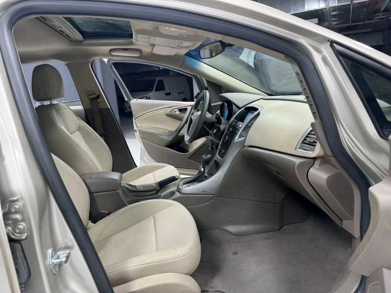 成都14年别克英朗4