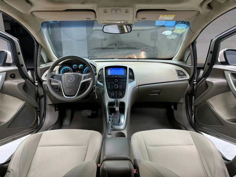 成都14年别克英朗5