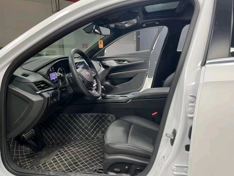 成都21年凯迪拉克CT43