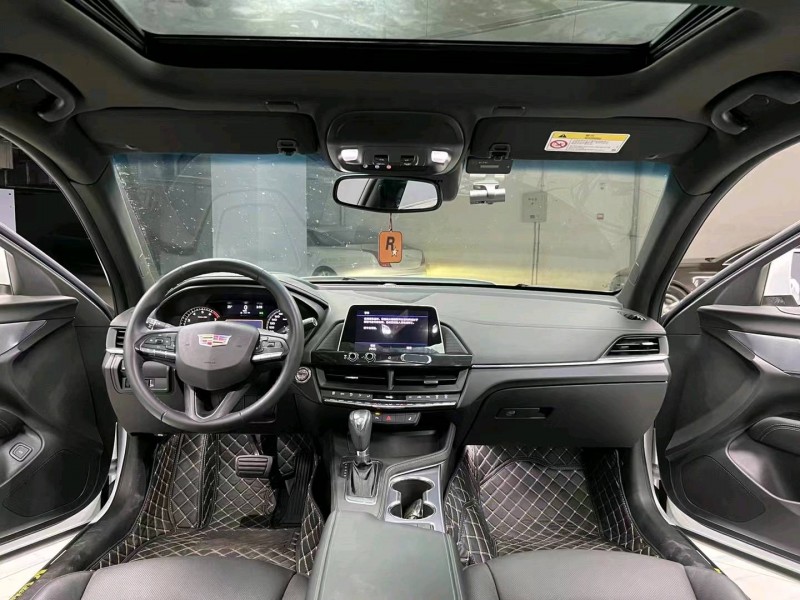 成都21年凯迪拉克CT49