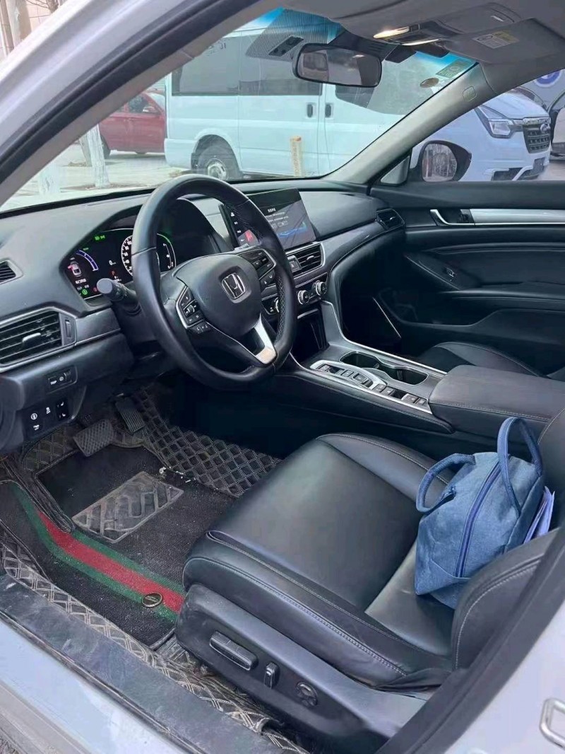 菏泽22年本田雅阁5