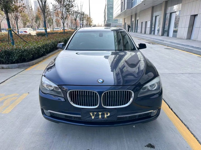 济宁11年宝马7系1