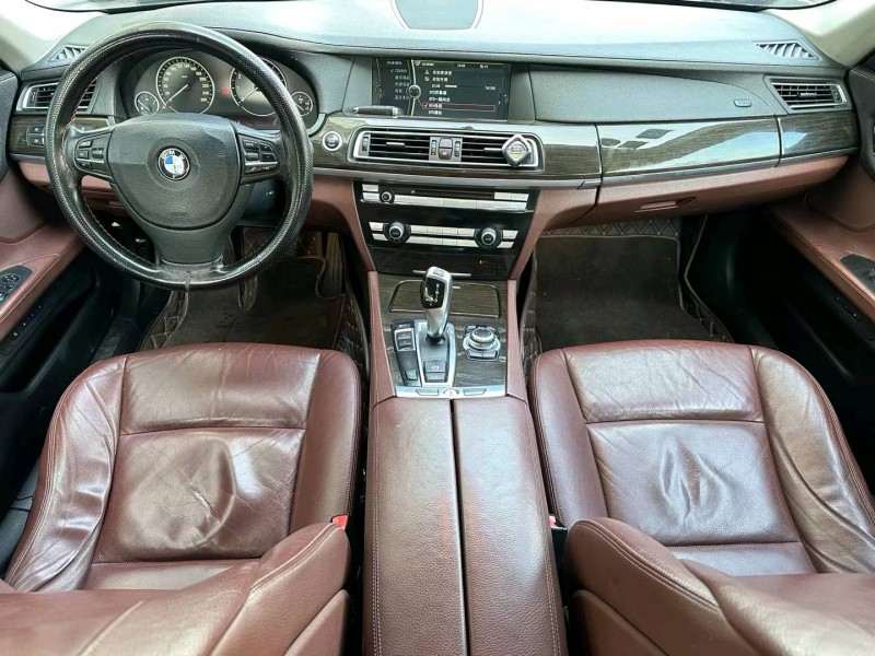 济宁11年宝马7系4