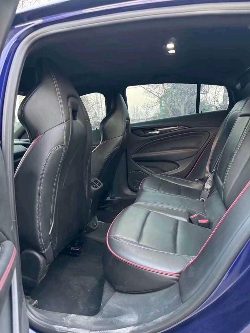 枣庄21年别克君威5