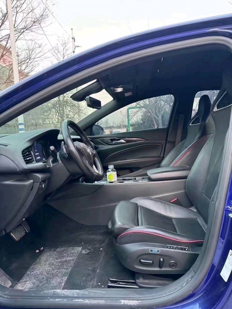 枣庄21年别克君威8