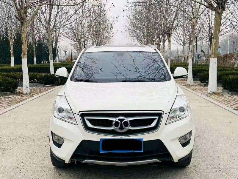 东营18年北汽绅宝X651