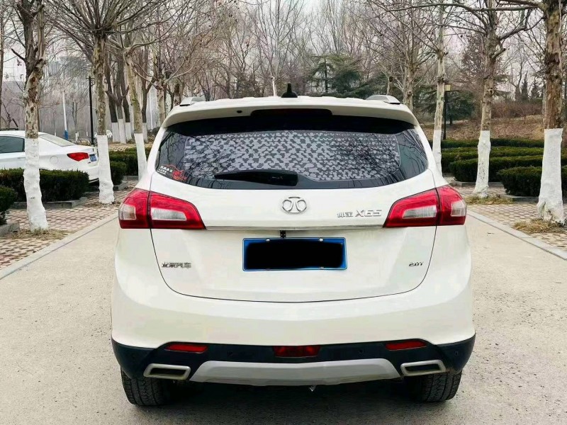 东营18年北汽绅宝X659