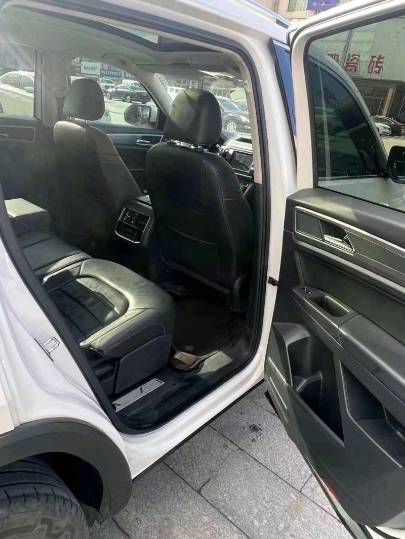 邯郸18年大众途昂7