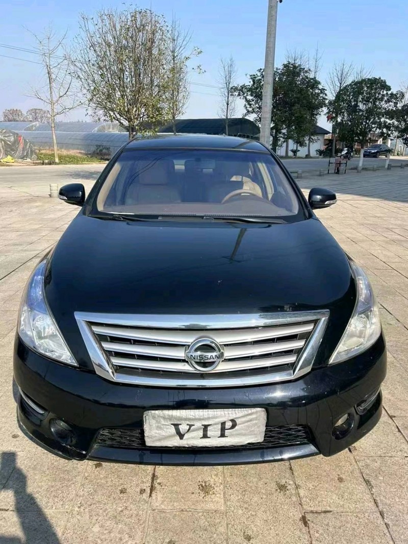 宜昌12年日產天籟1