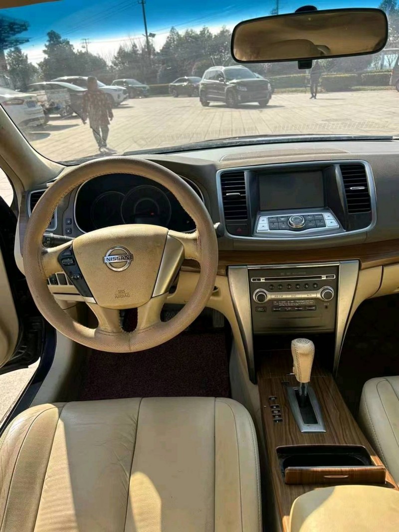 宜昌12年日產天籟5
