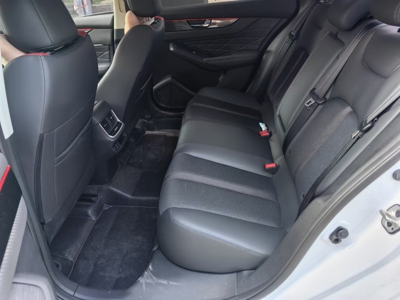 潍坊22年东风奕炫7