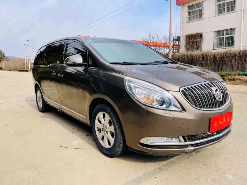 东营16年别克GL82