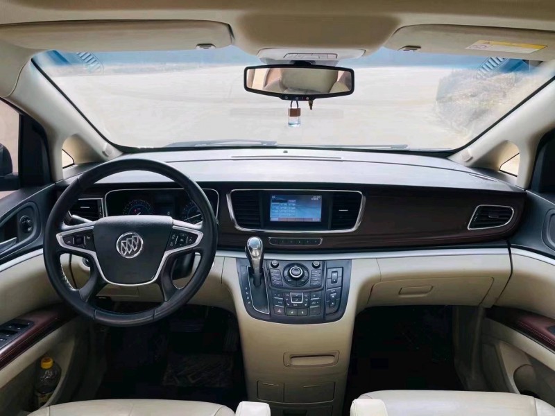 东营16年别克GL89