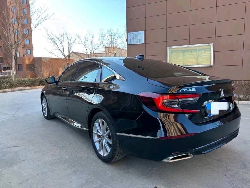 邯郸23年本田雅阁5