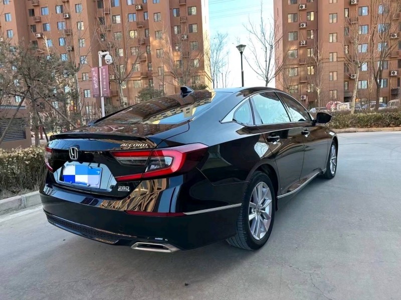 邯郸23年本田雅阁7