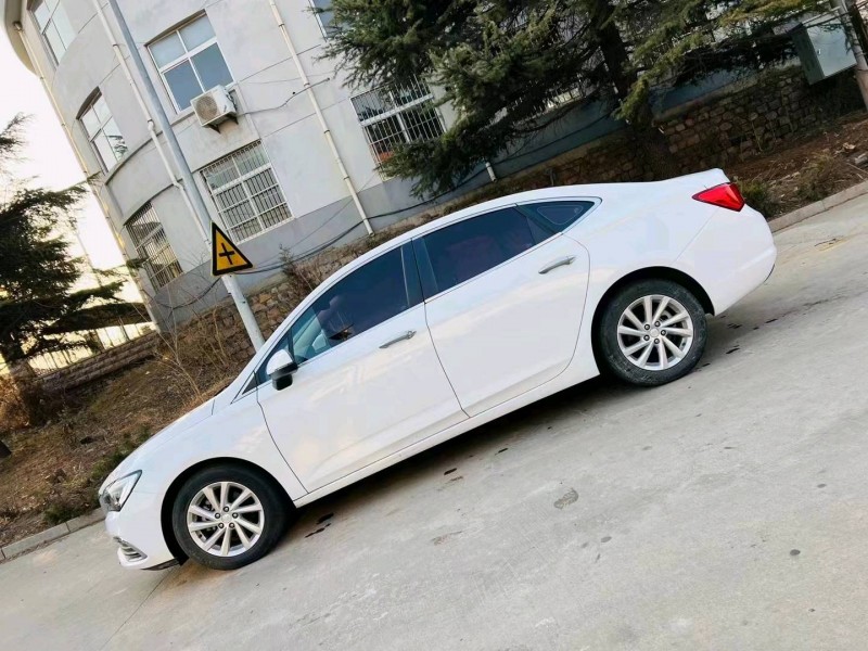 枣庄17年别克威朗8