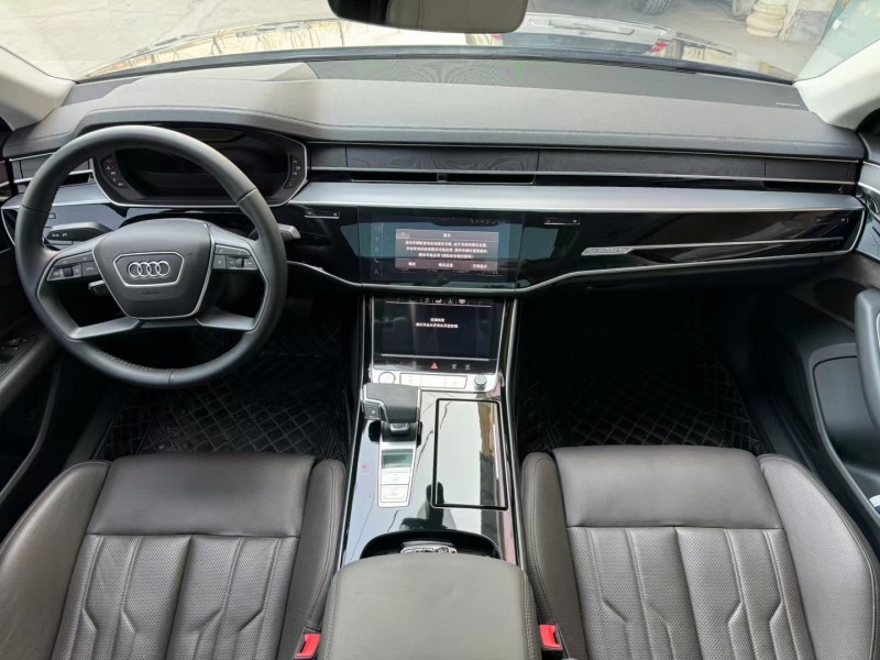 济宁20年奥迪A8L7