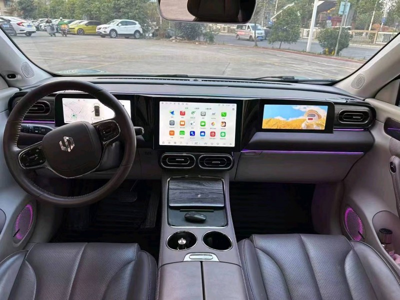 珠海22年零跑汽車C114