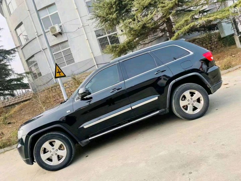 东营12年Jeep大切诺基3