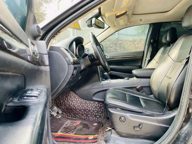 东营12年Jeep大切诺基6